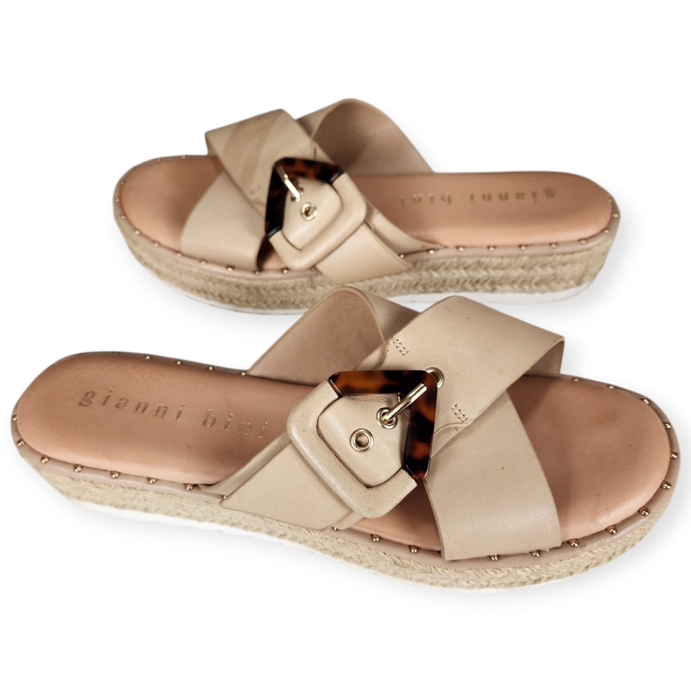 Gianni Bini Beige Women's Sandals size 8